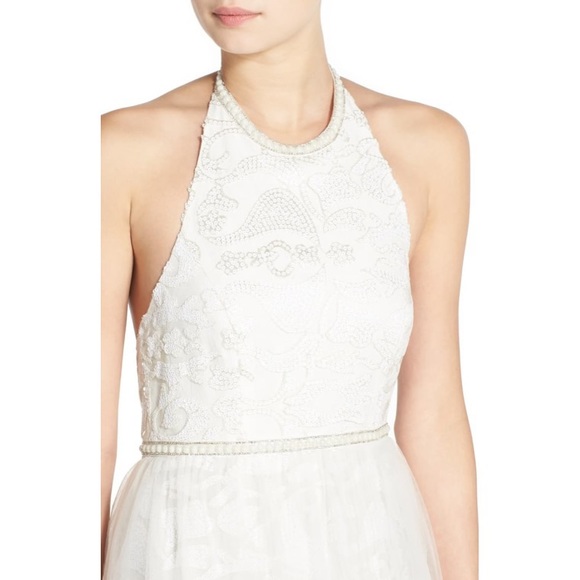 new ✶ Barefoot Bride ✶ Ethereal Pearl Trim Halter Lace Gown ✶ Ivory Size Medium - Picture 3 of 14